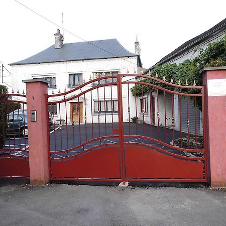 La Demeure Avesnoise Bed & Breakfast Wignehies Exterior photo