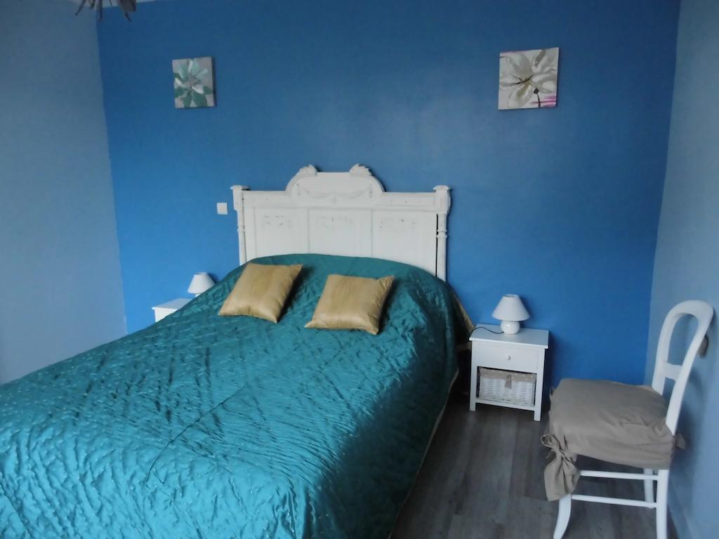 La Demeure Avesnoise Bed & Breakfast Wignehies Room photo